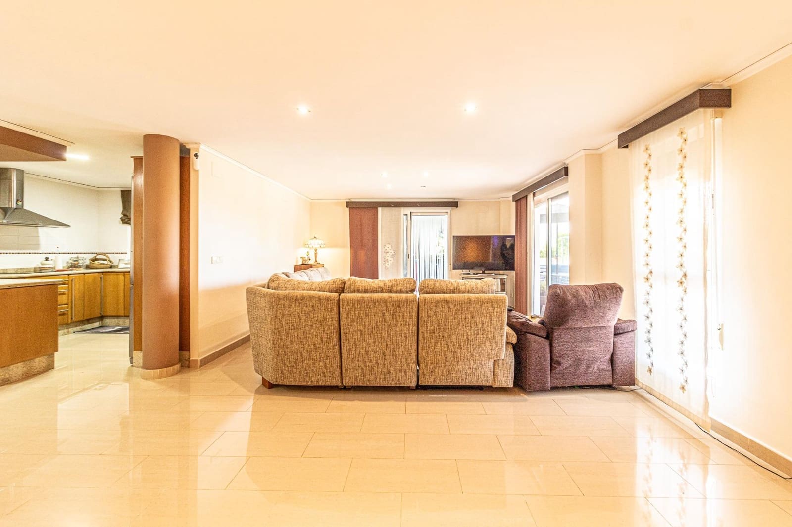 4 makuuhuone Huvila myytävänä paikassa Alberic mukana uima-altaan 
autotalli - 360 000 € (Ref: 9360170)