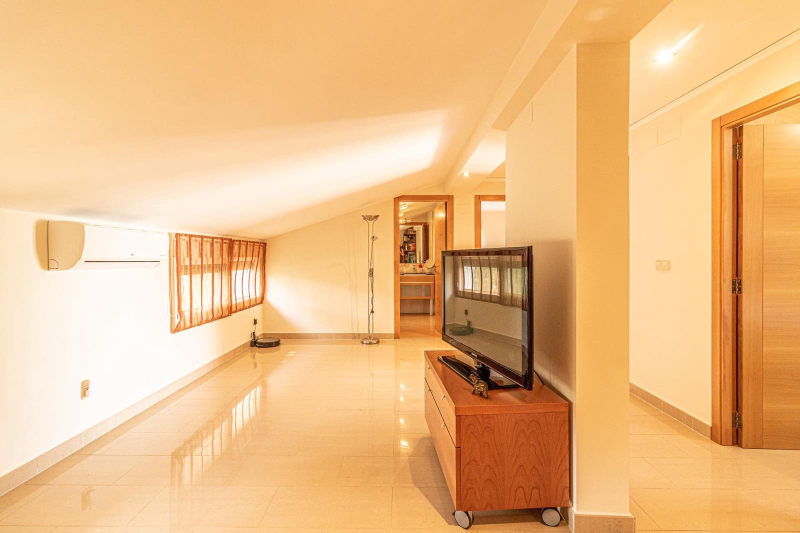 4 makuuhuone Huvila myytävänä paikassa Alberic mukana uima-altaan 
autotalli - 360 000 € (Ref: 9360170)