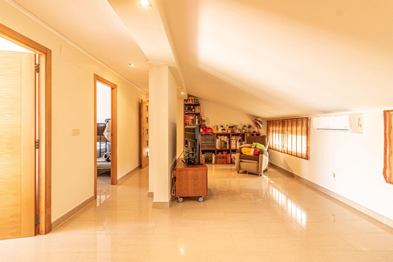 4 makuuhuone Huvila myytävänä paikassa Alberic mukana uima-altaan 
autotalli - 360 000 € (Ref: 9360170)