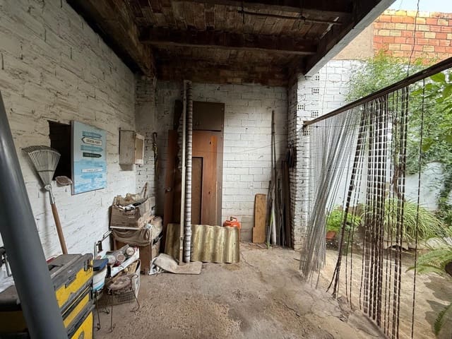 4 bedroom Townhouse for sale in Alginet - € 195,000 (Ref: 9360171)