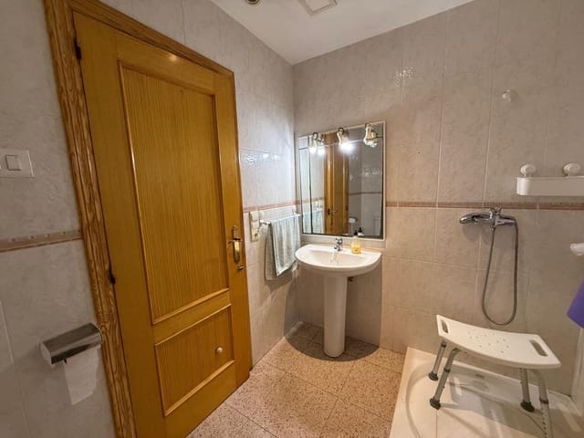 5 bedroom Townhouse for sale in Alginet - € 195,000 (Ref: 9360172)