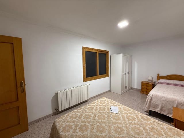 5 bedroom Townhouse for sale in Alginet - € 195,000 (Ref: 9360172)