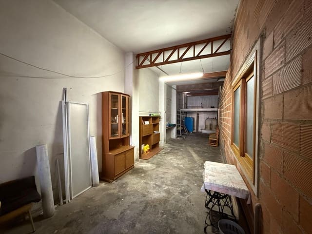 5 bedroom Townhouse for sale in Alginet - € 195,000 (Ref: 9360172)