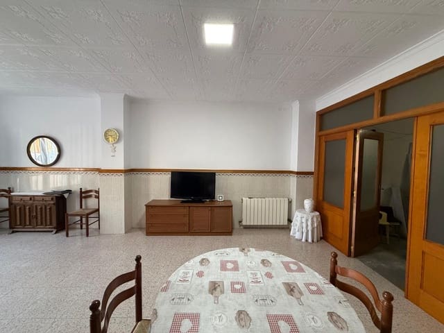 5 bedroom Townhouse for sale in Alginet - € 195,000 (Ref: 9360172)