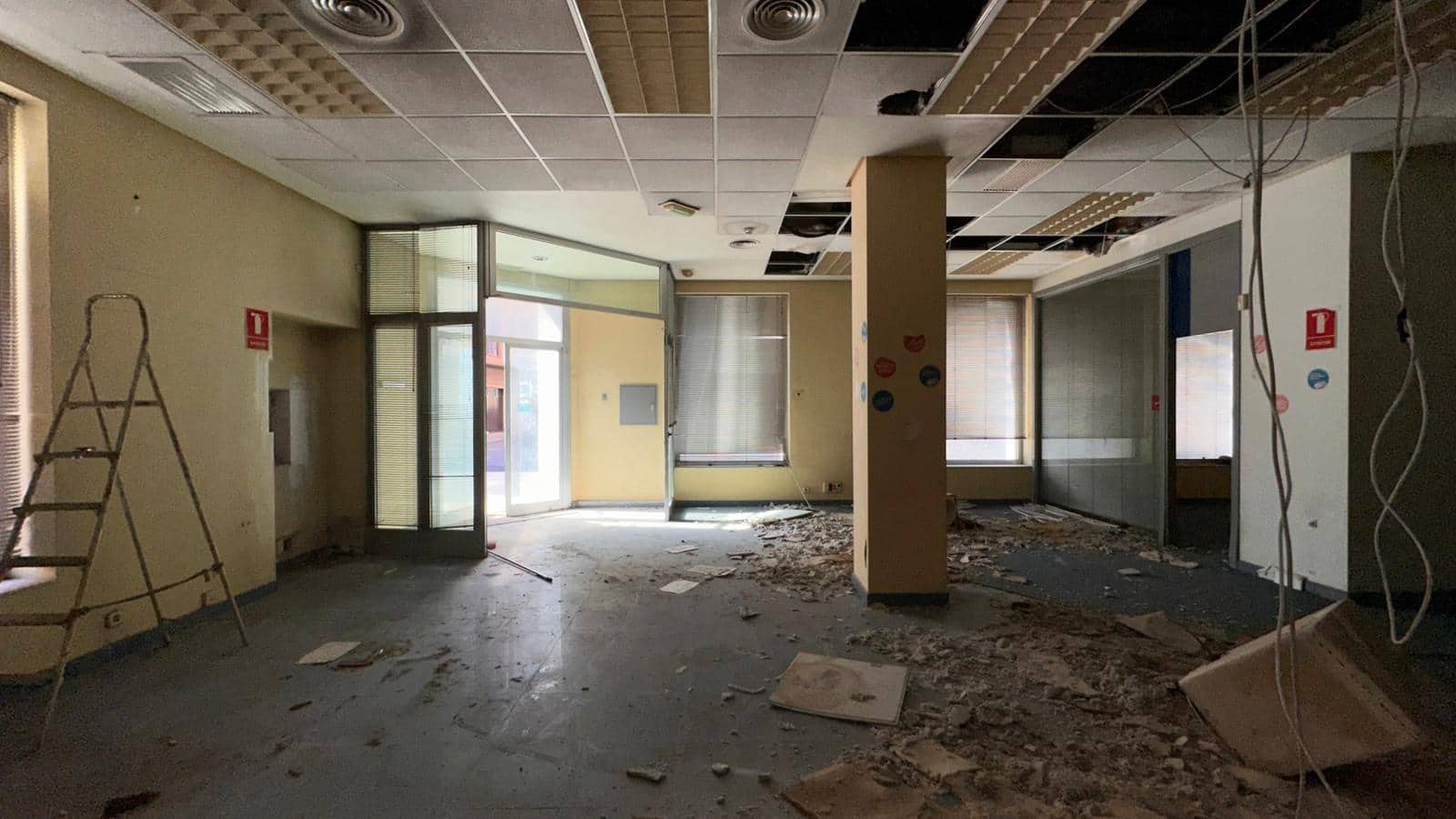 4 slaapkamer Huis te koop in Carlet met garage - € 200.000 (Ref: 9360174)