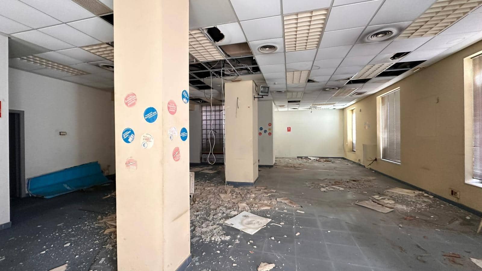 4 slaapkamer Huis te koop in Carlet met garage - € 200.000 (Ref: 9360174)