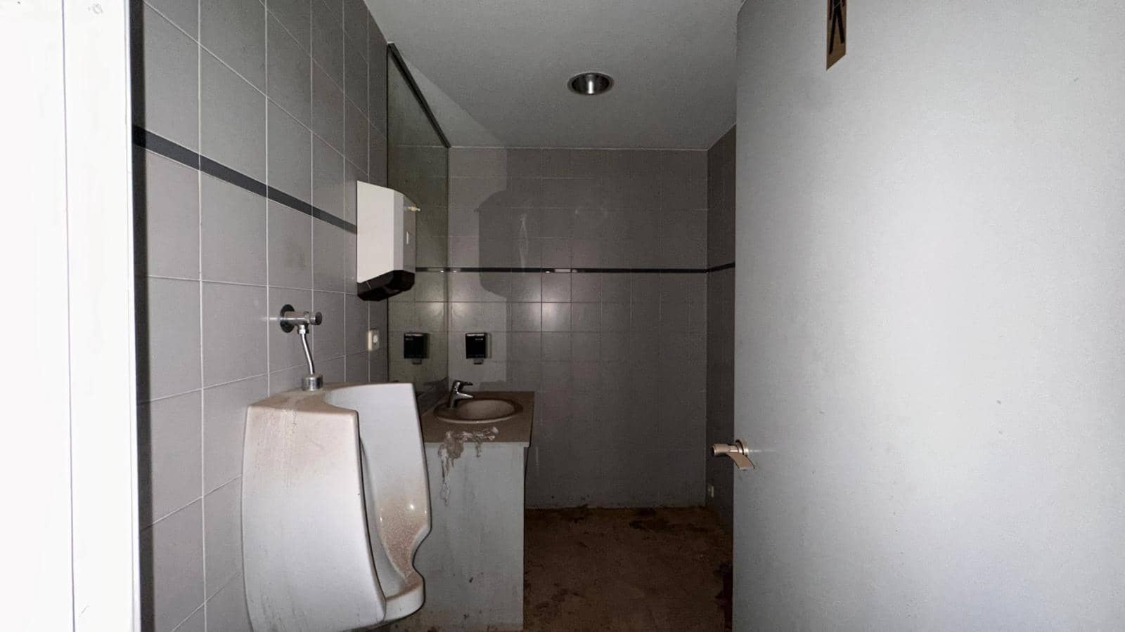 4 slaapkamer Huis te koop in Carlet met garage - € 200.000 (Ref: 9360174)