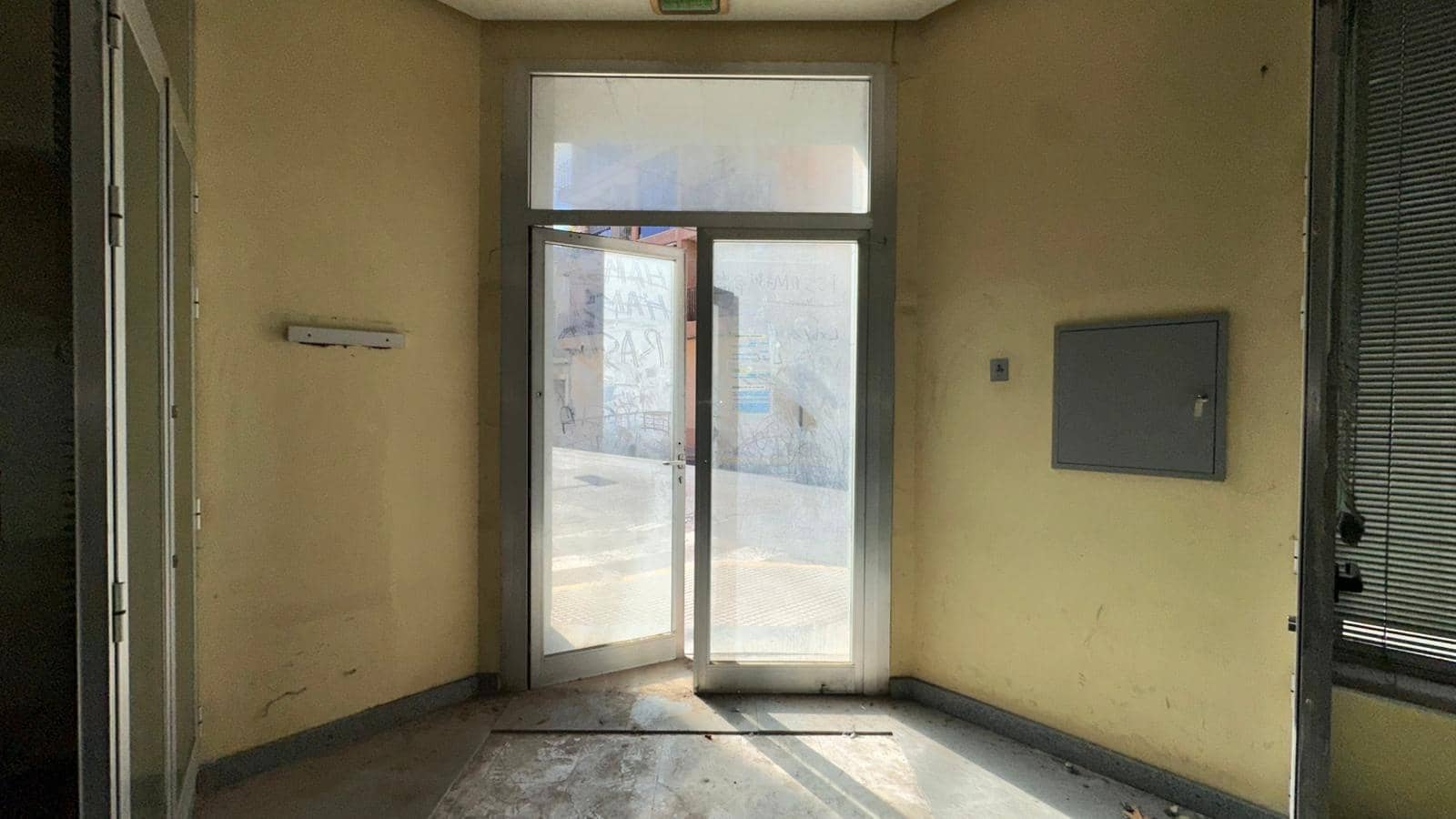 4 slaapkamer Huis te koop in Carlet met garage - € 200.000 (Ref: 9360174)