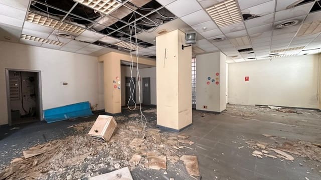 4 bedroom Townhouse for sale in Carlet with garage - € 200,000 (Ref: 9360174)