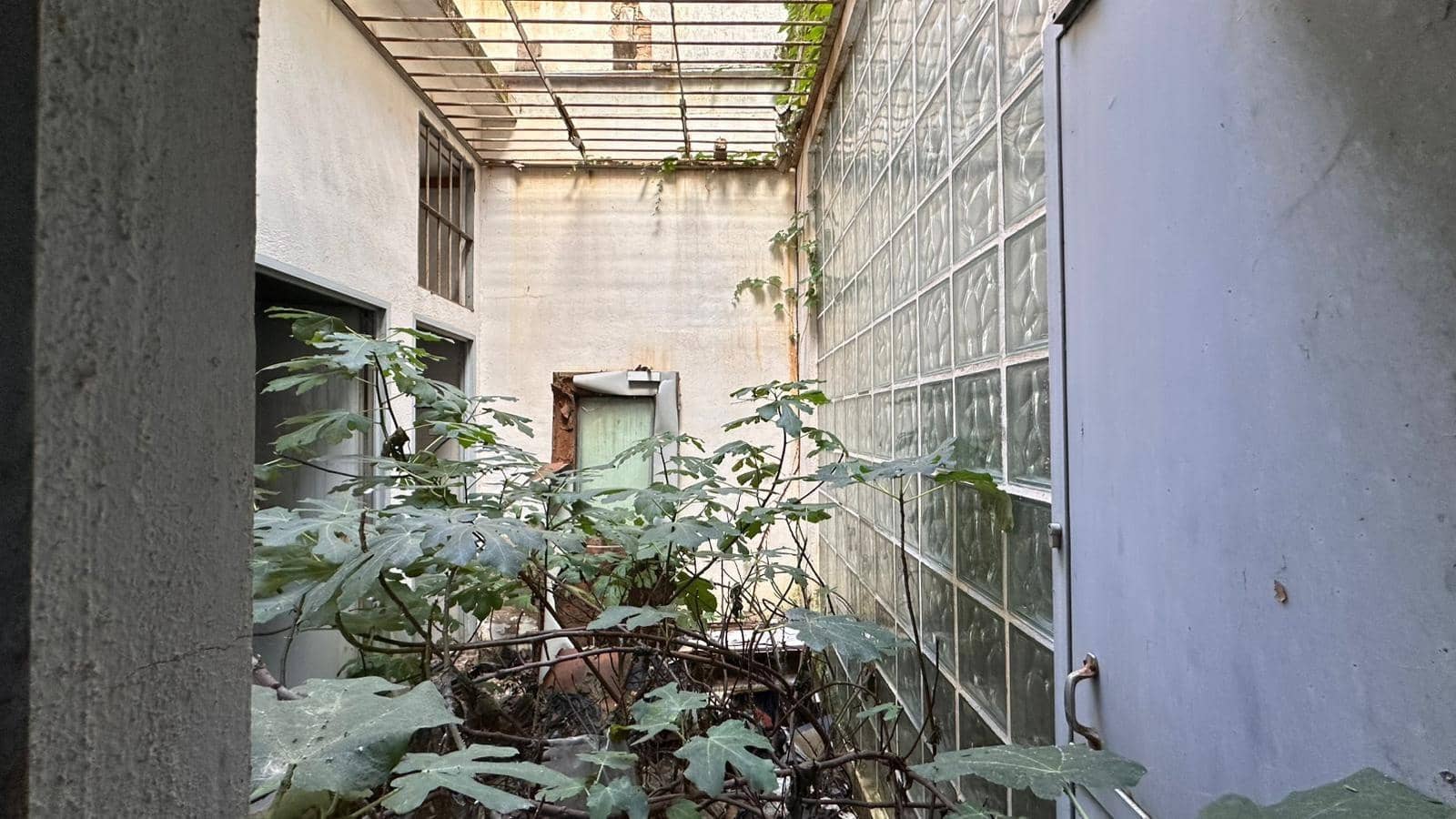 4 slaapkamer Huis te koop in Carlet met garage - € 200.000 (Ref: 9360174)