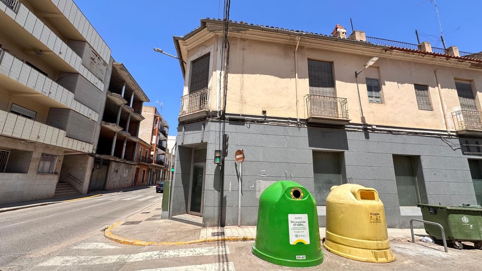 4 slaapkamer Huis te koop in Carlet met garage - € 200.000 (Ref: 9360174)