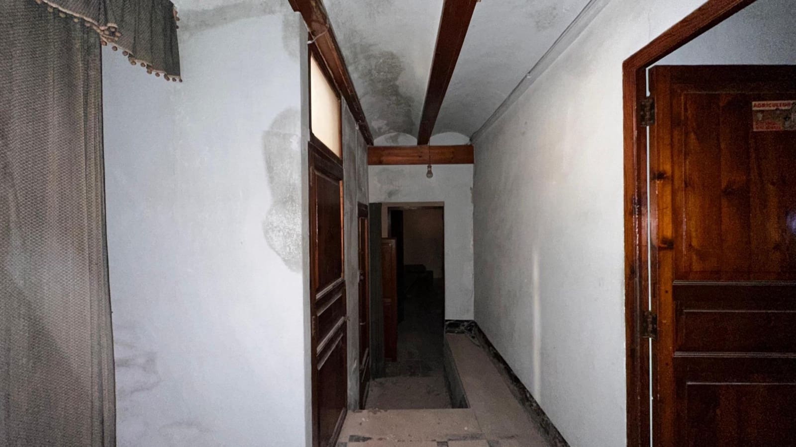 4 slaapkamer Huis te koop in Carlet met garage - € 200.000 (Ref: 9360174)