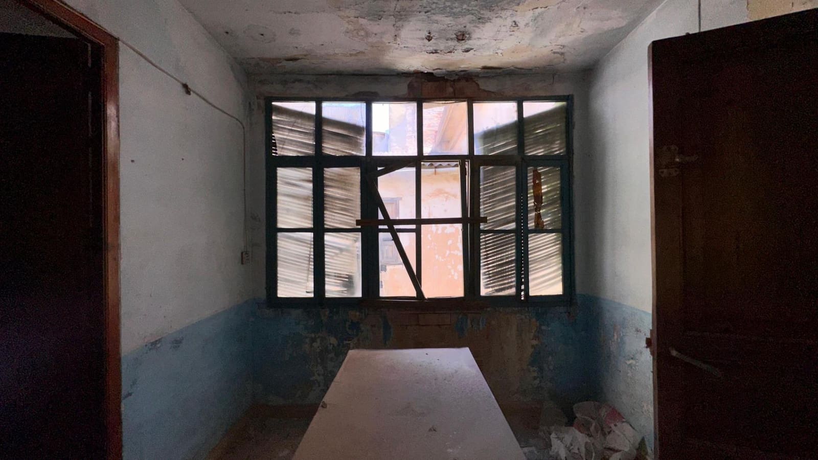 4 slaapkamer Huis te koop in Carlet met garage - € 200.000 (Ref: 9360174)