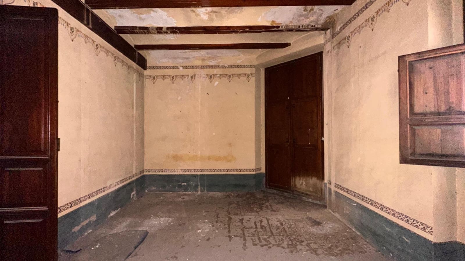 4 slaapkamer Huis te koop in Carlet met garage - € 200.000 (Ref: 9360174)