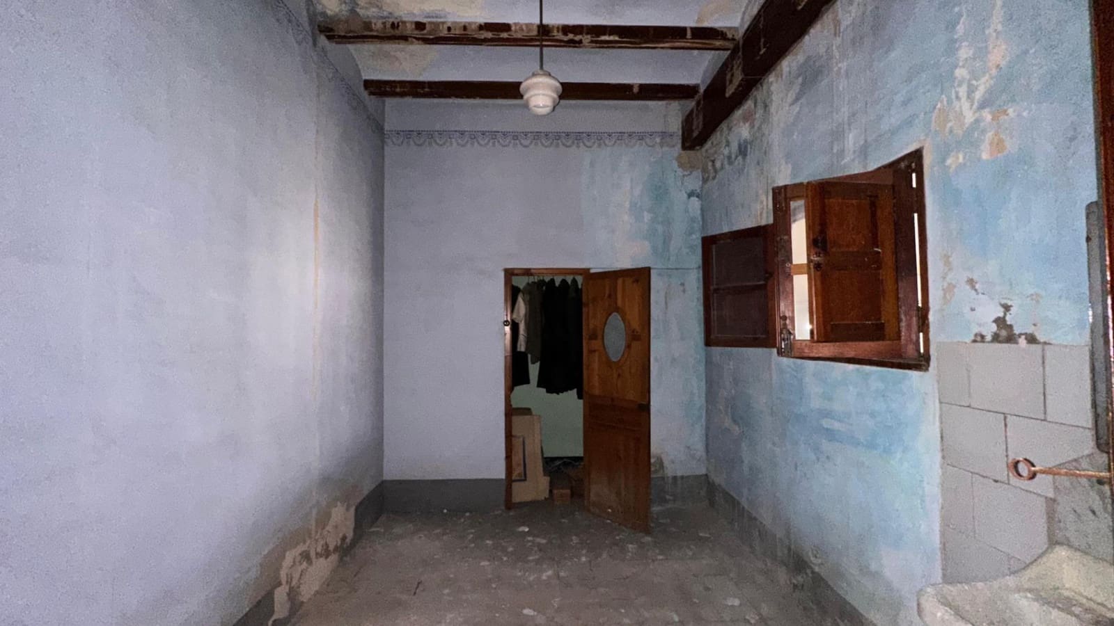 4 slaapkamer Huis te koop in Carlet met garage - € 200.000 (Ref: 9360174)