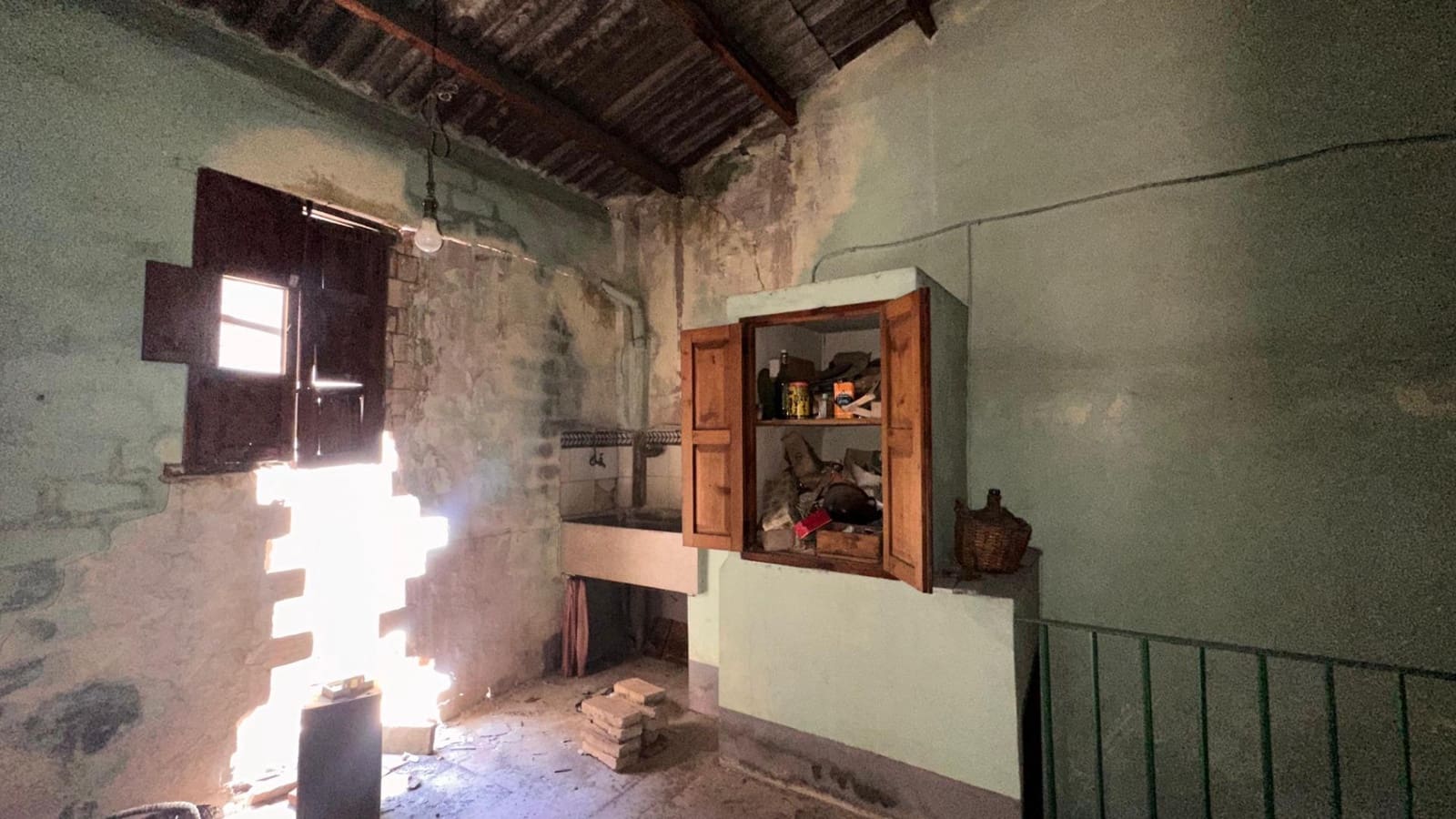 4 slaapkamer Huis te koop in Carlet met garage - € 200.000 (Ref: 9360174)