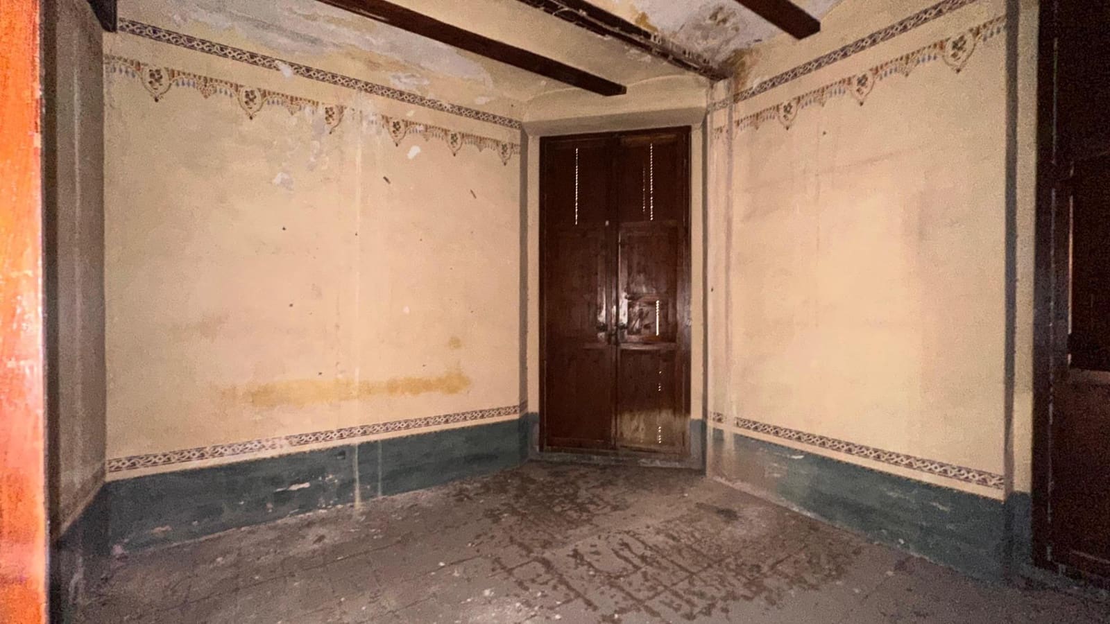 4 slaapkamer Huis te koop in Carlet met garage - € 200.000 (Ref: 9360174)