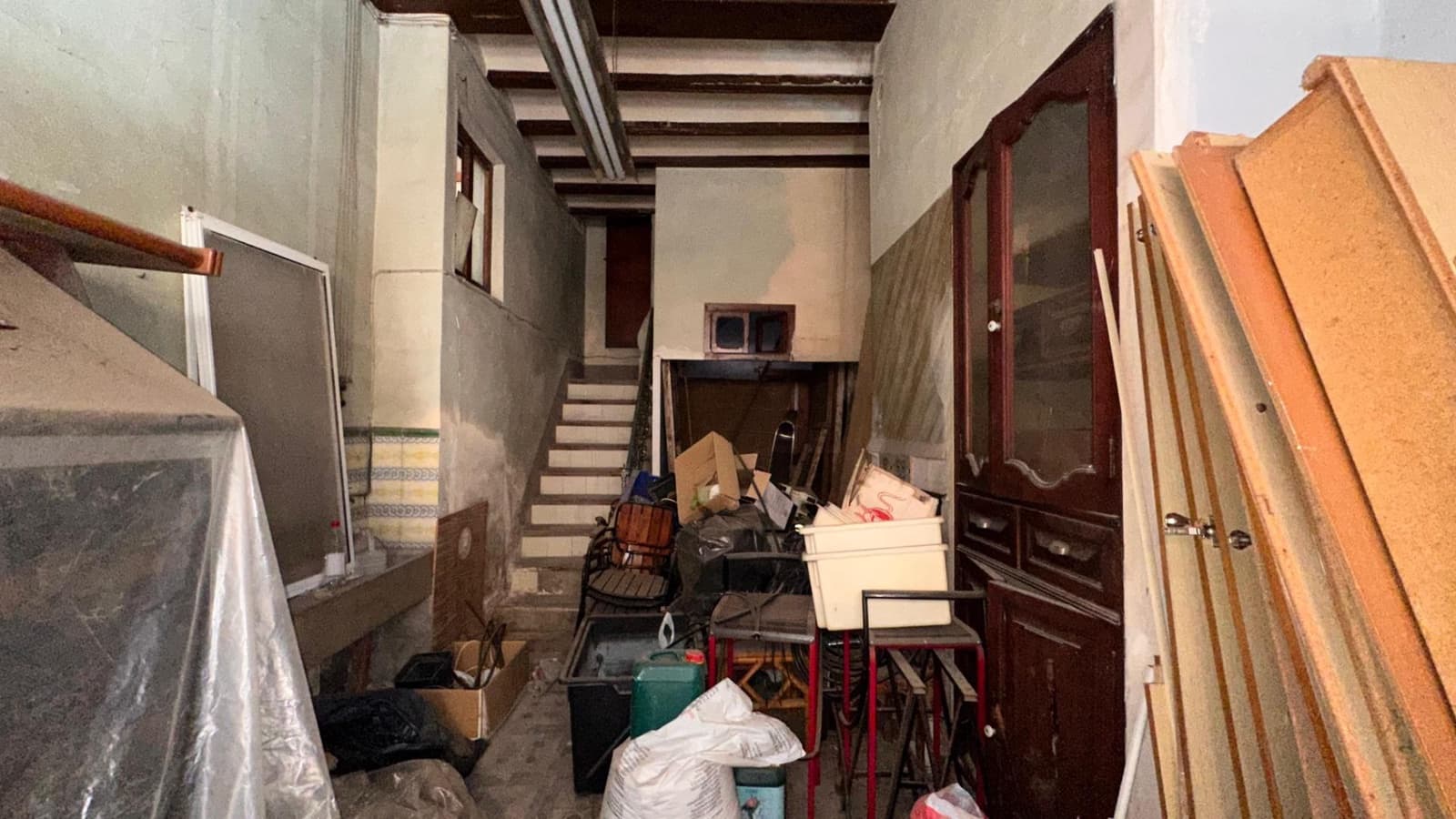 4 slaapkamer Huis te koop in Carlet met garage - € 200.000 (Ref: 9360174)