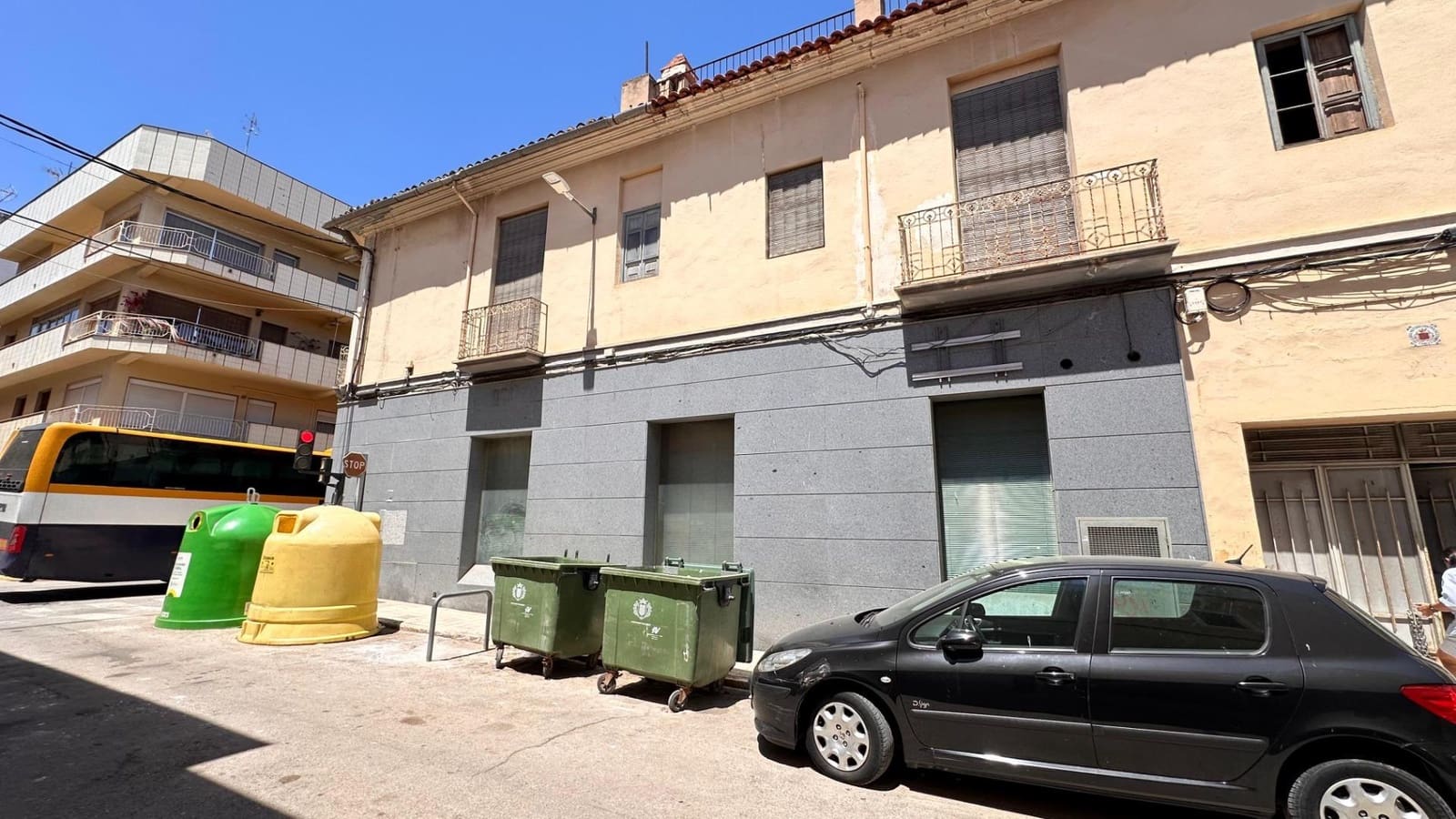 4 slaapkamer Huis te koop in Carlet met garage - € 200.000 (Ref: 9360174)