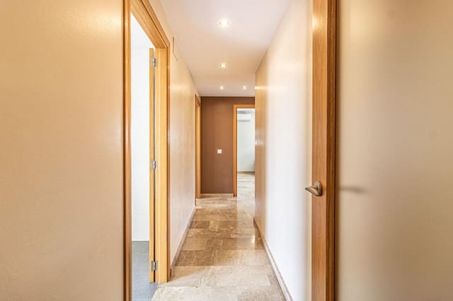 2 makuuhuone Kattohuoneisto myytävänä paikassa Carcaixent - 230 000 € (Ref: 9362493)