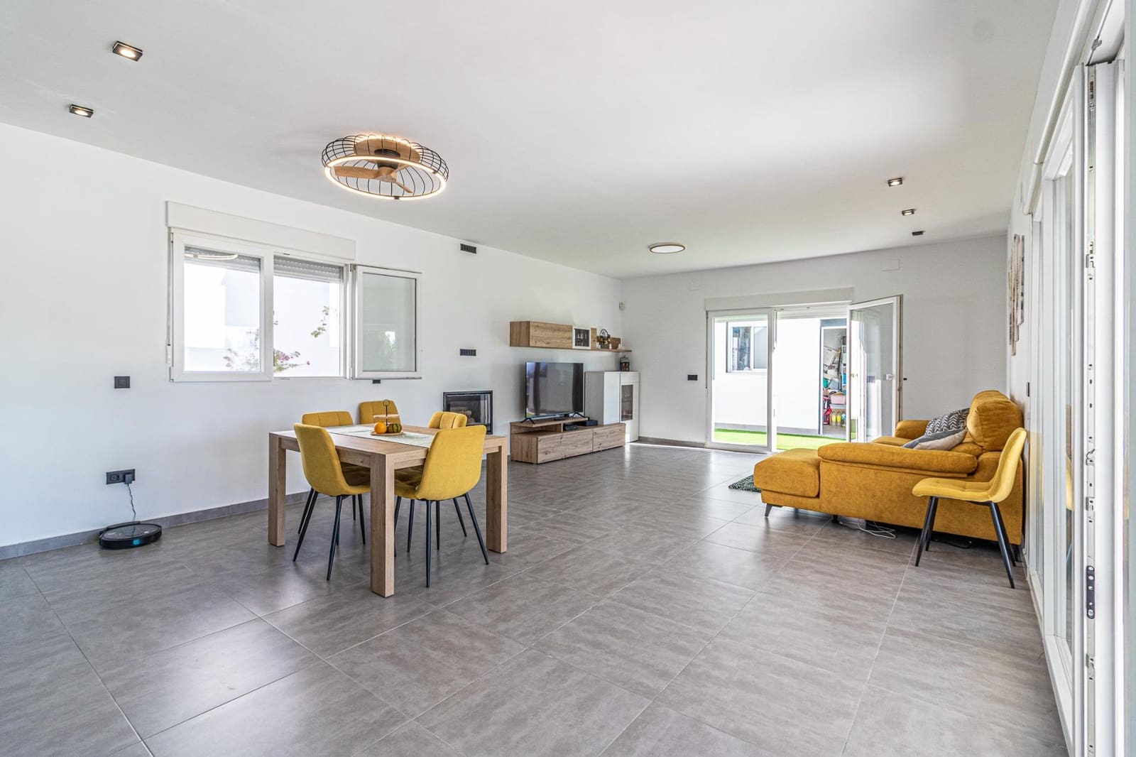 3 sypialnia Willa na sprzedaż w Catadau z basenem garażem - 398 000 € (Ref: 9375217)