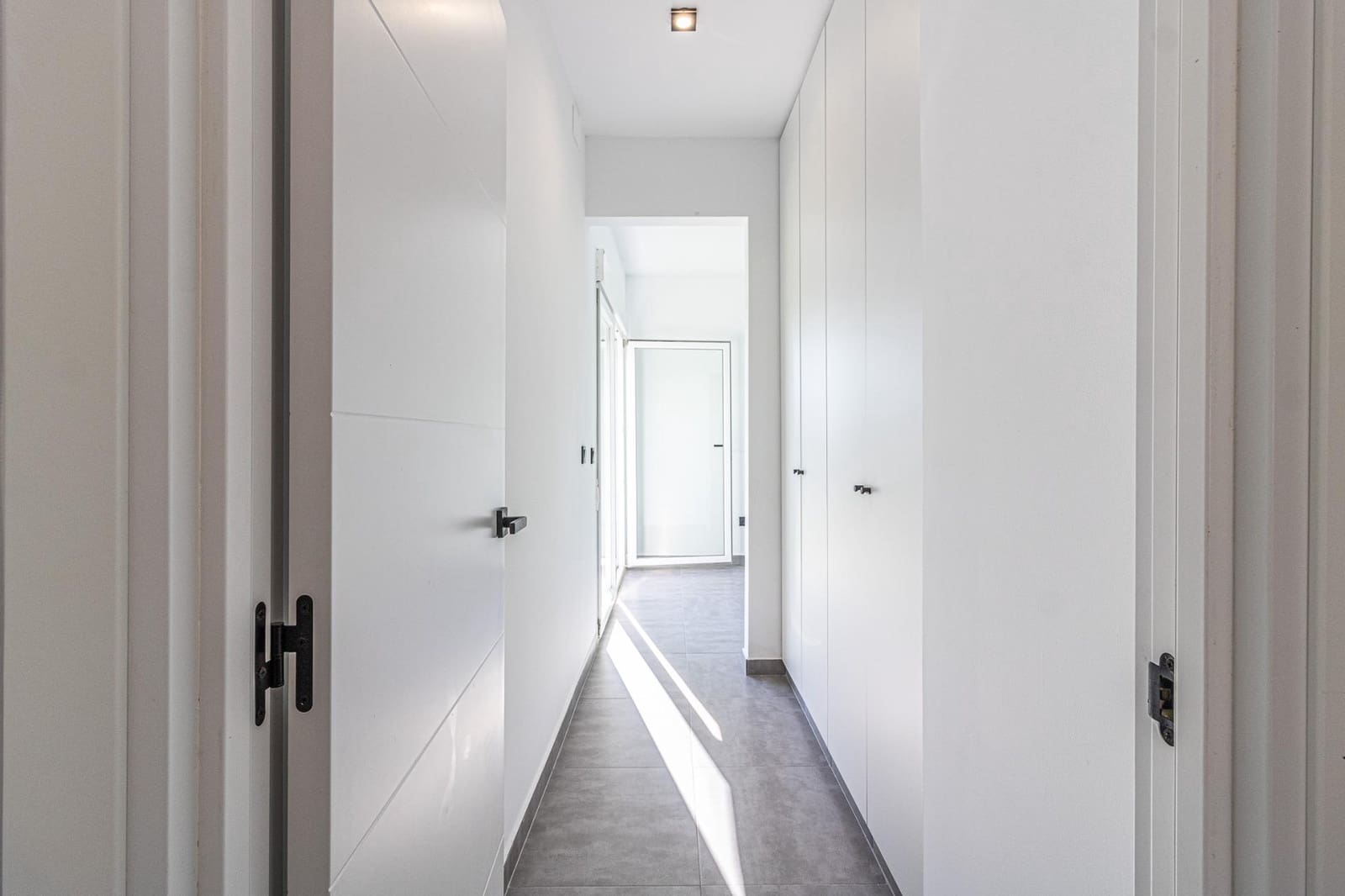 3 sypialnia Willa na sprzedaż w Catadau z basenem garażem - 398 000 € (Ref: 9375217)