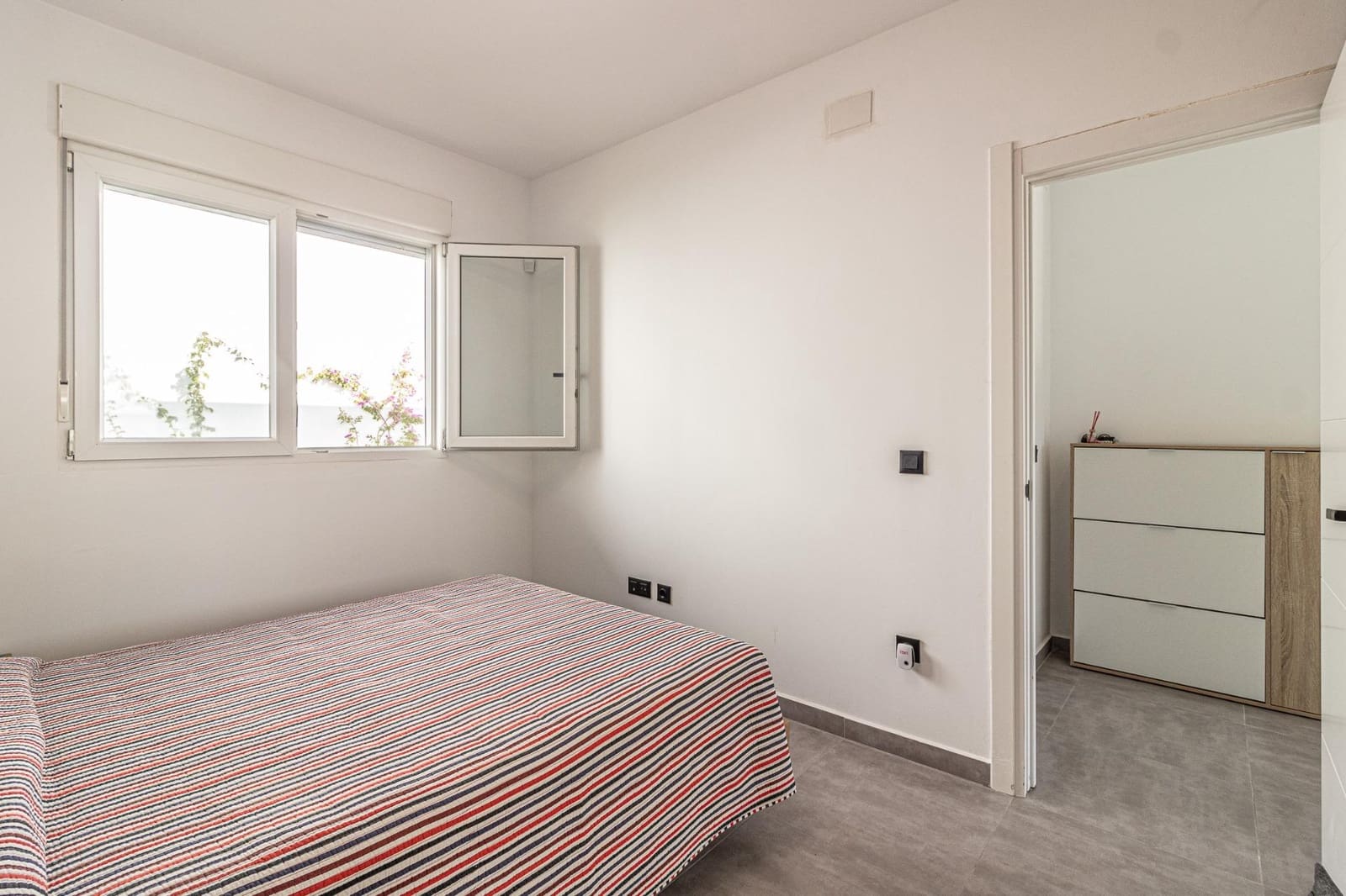 3 sypialnia Willa na sprzedaż w Catadau z basenem garażem - 398 000 € (Ref: 9375217)