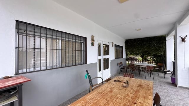 4 soveværelse Villa til salg i Guadassuar med swimmingpool - € 130.000 (Ref: 9375218)