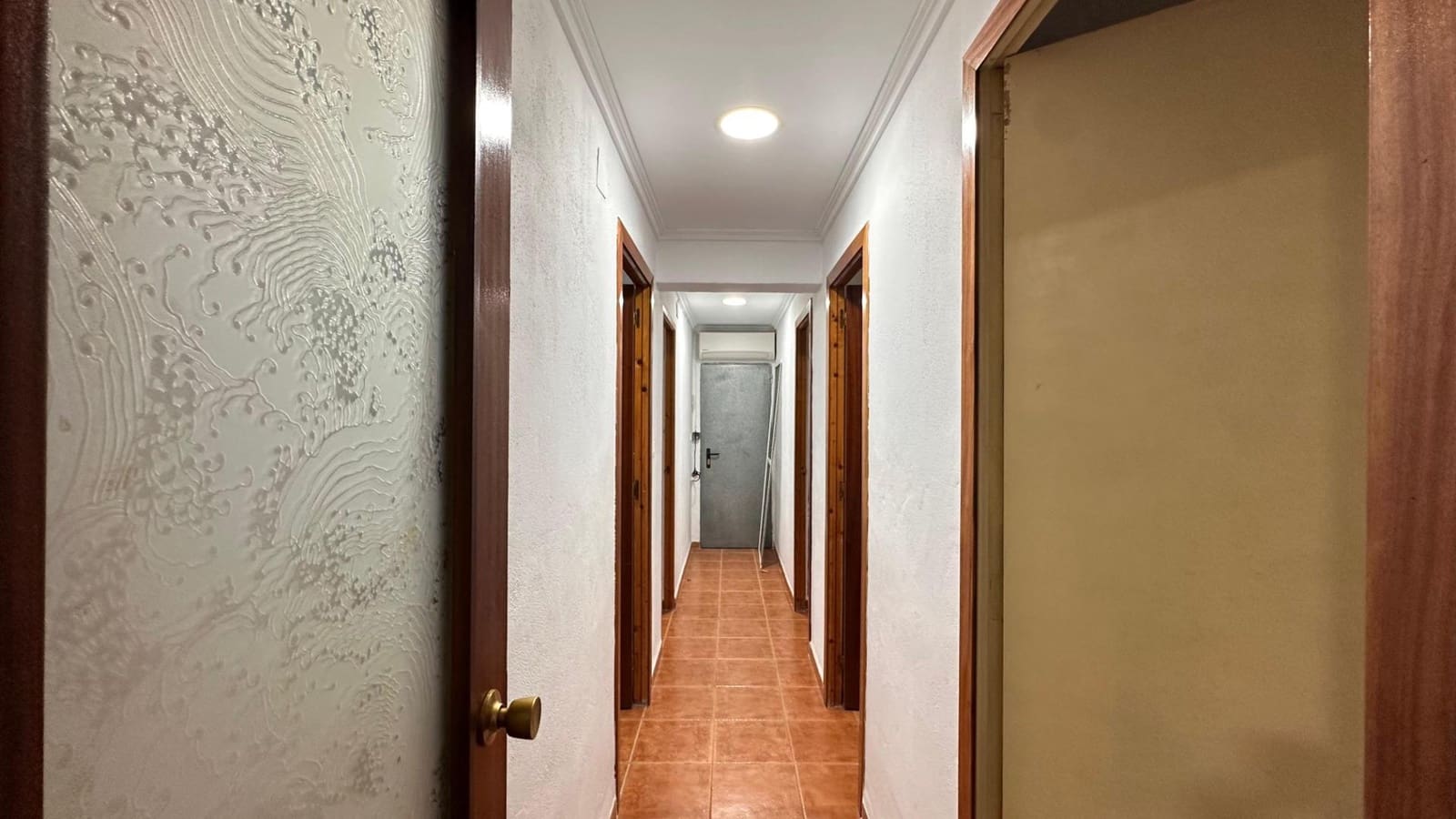 4 soveværelse Villa til salg i Guadassuar med swimmingpool - € 130.000 (Ref: 9375218)