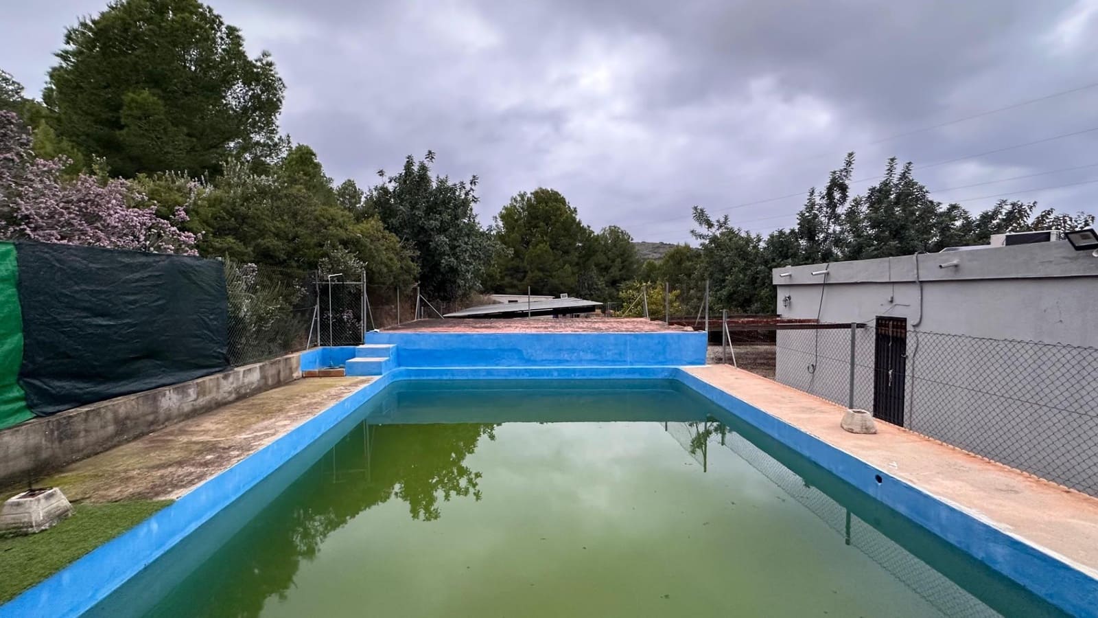 4 soveværelse Villa til salg i Guadassuar med swimmingpool - € 130.000 (Ref: 9375218)