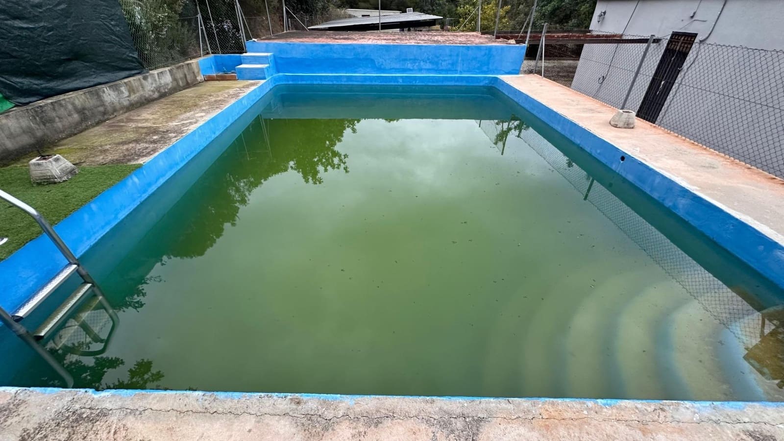 4 soveværelse Villa til salg i Guadassuar med swimmingpool - € 130.000 (Ref: 9375218)