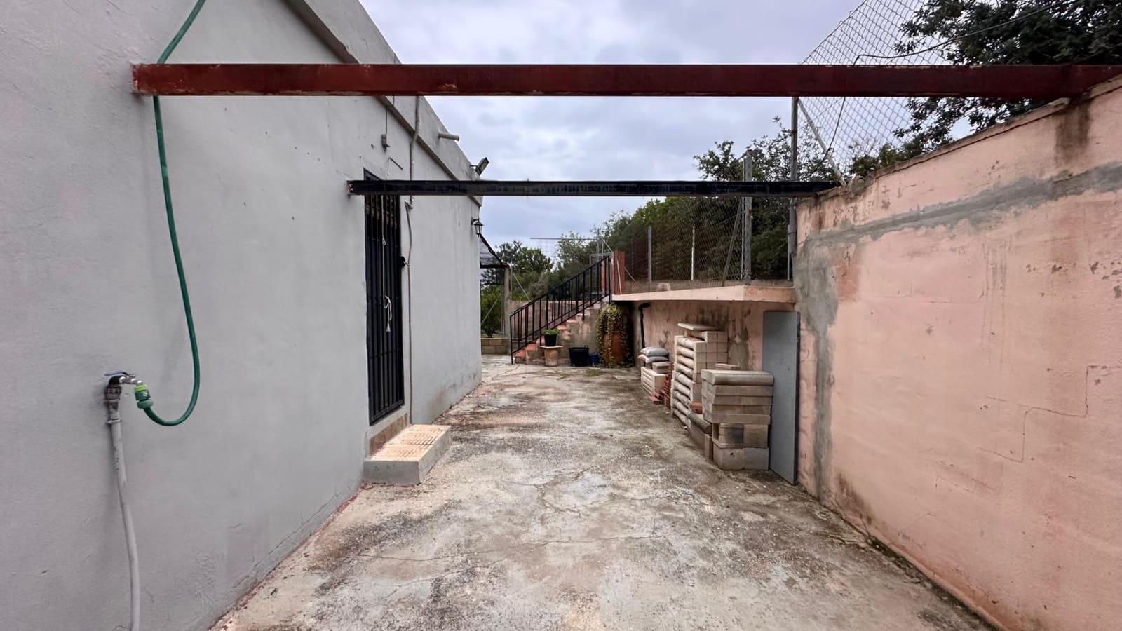 4 soveværelse Villa til salg i Guadassuar med swimmingpool - € 130.000 (Ref: 9375218)