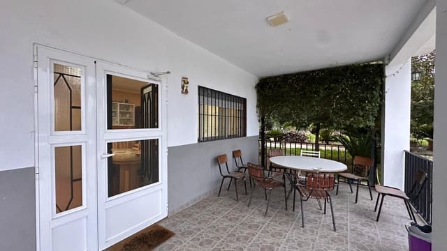 4 soveværelse Villa til salg i Guadassuar med swimmingpool - € 130.000 (Ref: 9375218)