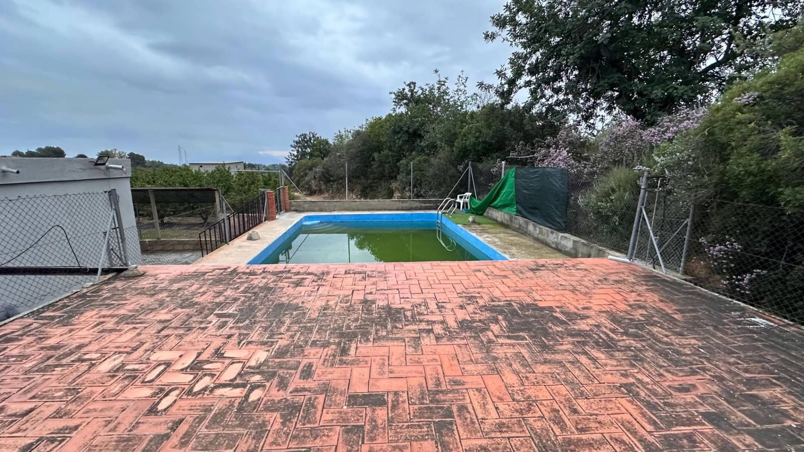 4 soveværelse Villa til salg i Guadassuar med swimmingpool - € 130.000 (Ref: 9375218)