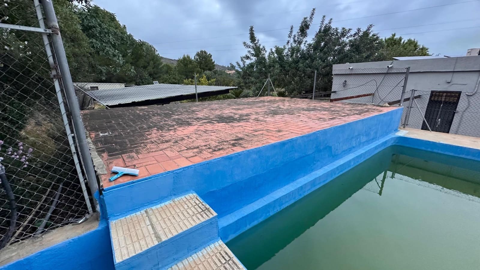 4 soveværelse Villa til salg i Guadassuar med swimmingpool - € 130.000 (Ref: 9375218)