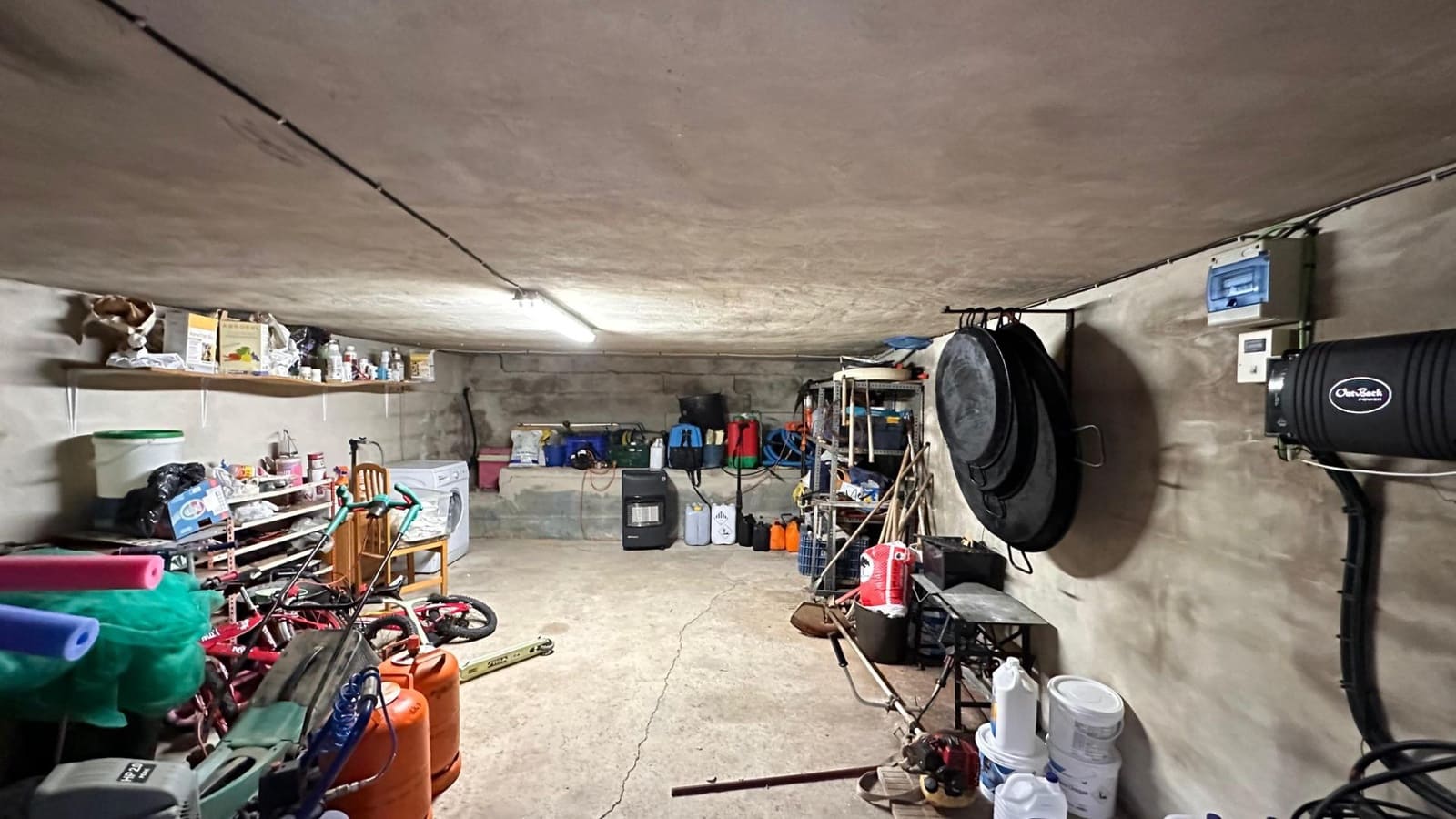 4 soveværelse Villa til salg i Guadassuar med swimmingpool - € 130.000 (Ref: 9375218)