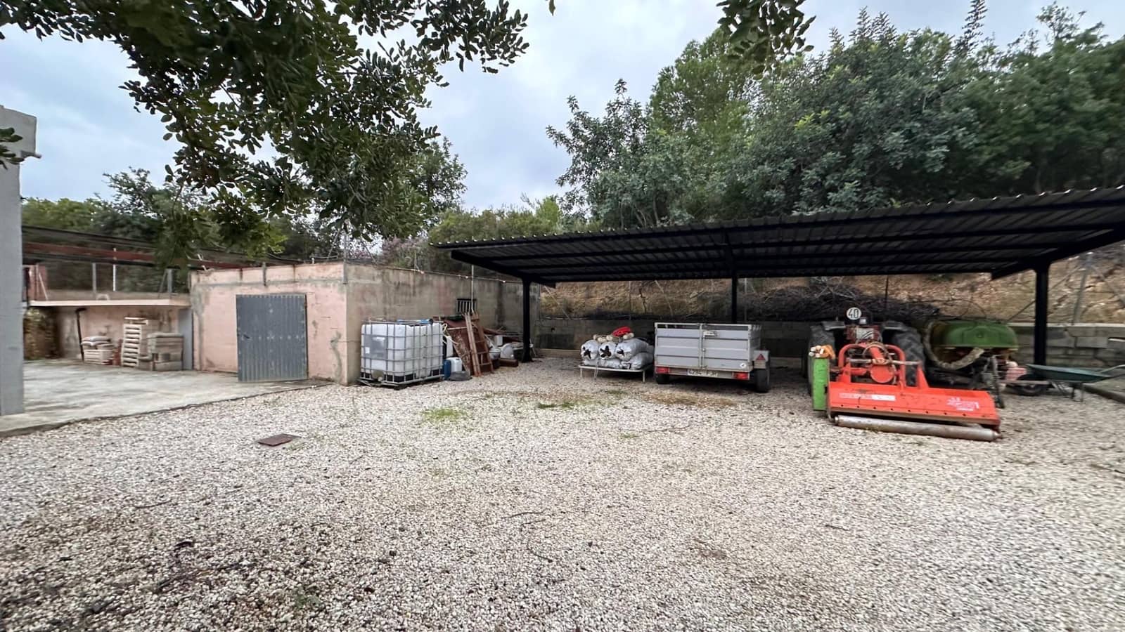 4 soveværelse Villa til salg i Guadassuar med swimmingpool - € 130.000 (Ref: 9375218)