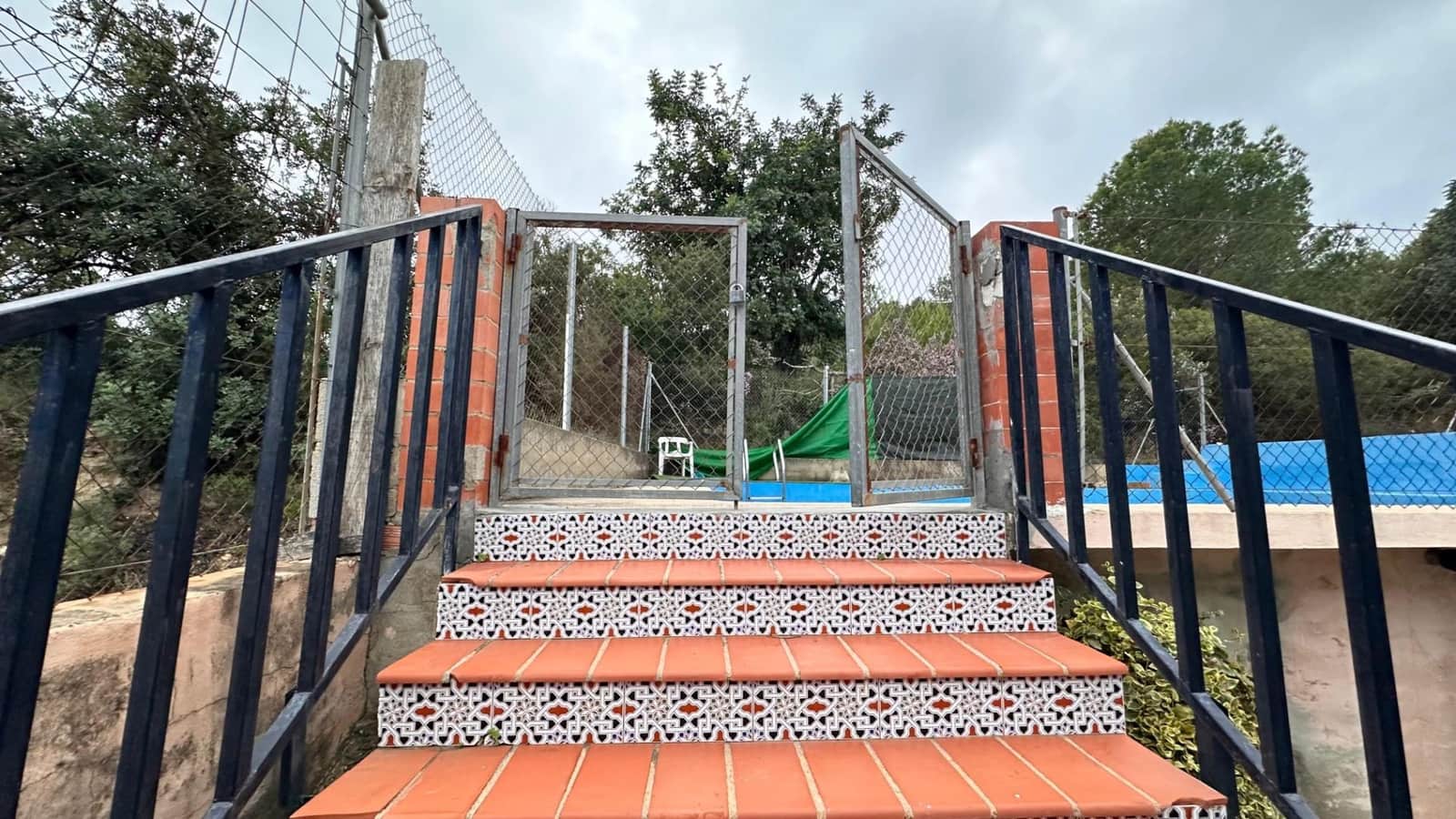 4 soveværelse Villa til salg i Guadassuar med swimmingpool - € 130.000 (Ref: 9375218)