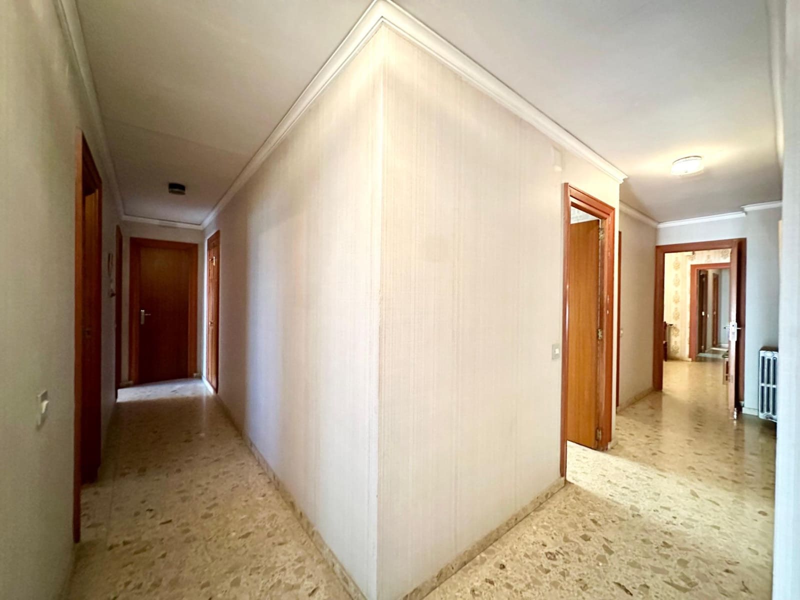 5 slaapkamer Flat te koop in Carlet - € 175.000 (Ref: 9379245)