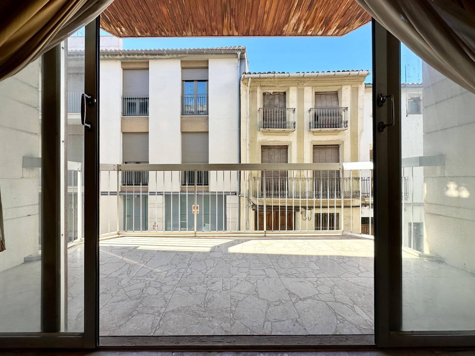 5 slaapkamer Flat te koop in Carlet - € 175.000 (Ref: 9379245)