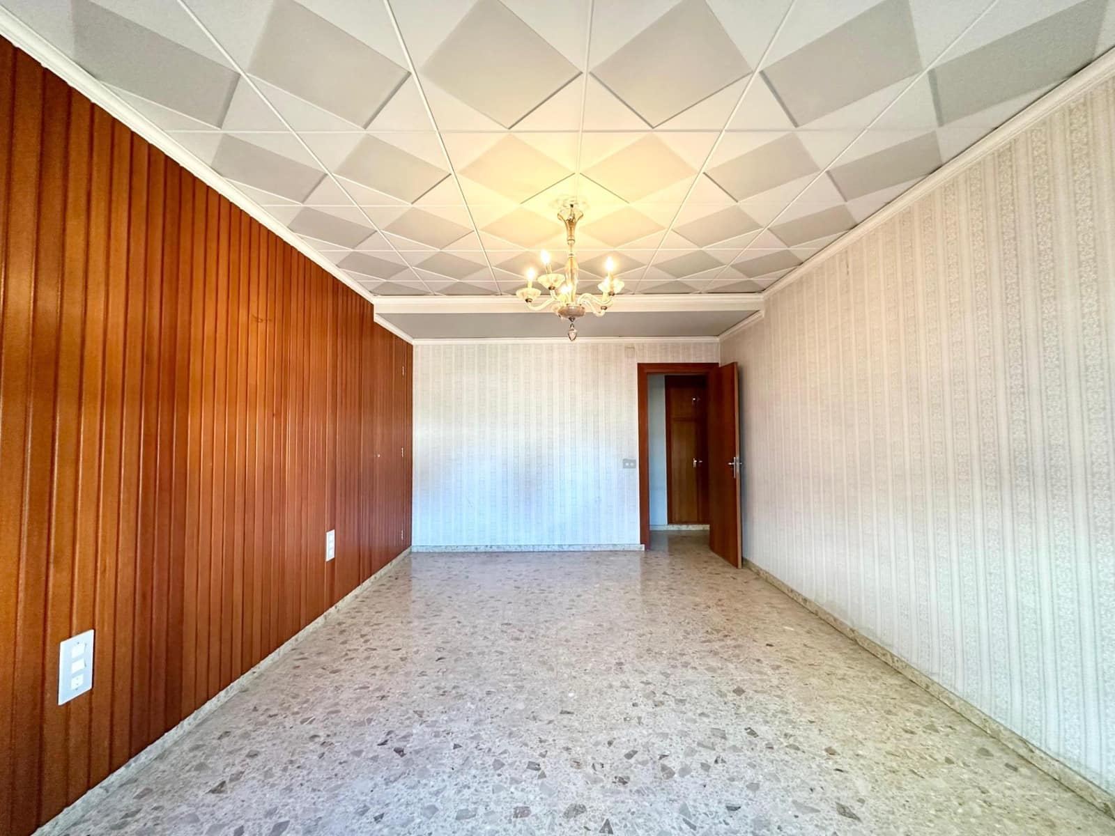 5 slaapkamer Flat te koop in Carlet - € 175.000 (Ref: 9379245)