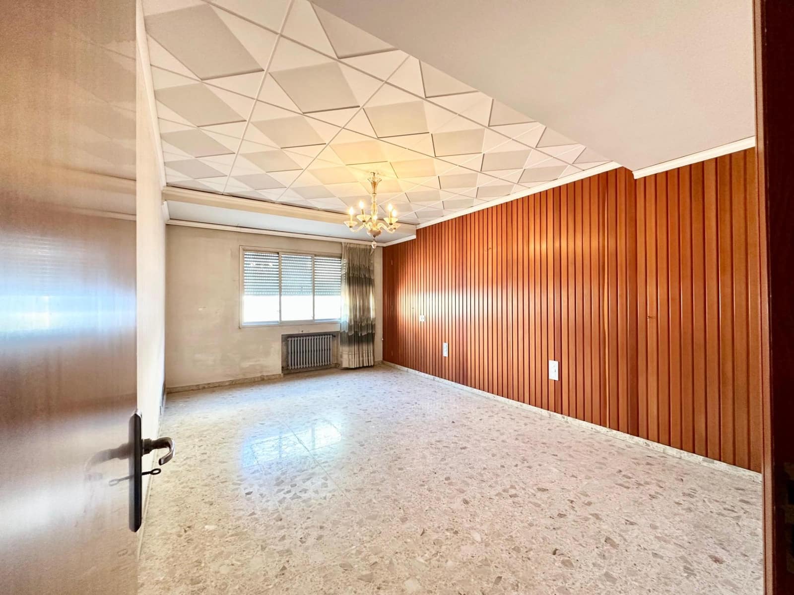 5 slaapkamer Flat te koop in Carlet - € 175.000 (Ref: 9379245)