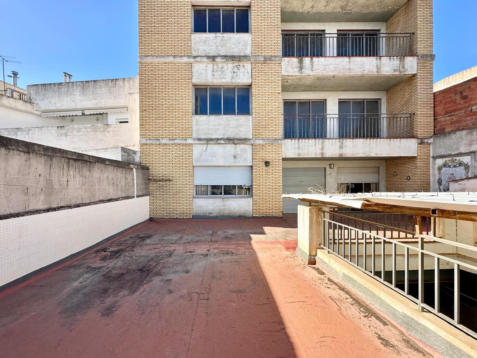 5 slaapkamer Flat te koop in Carlet - € 175.000 (Ref: 9379245)