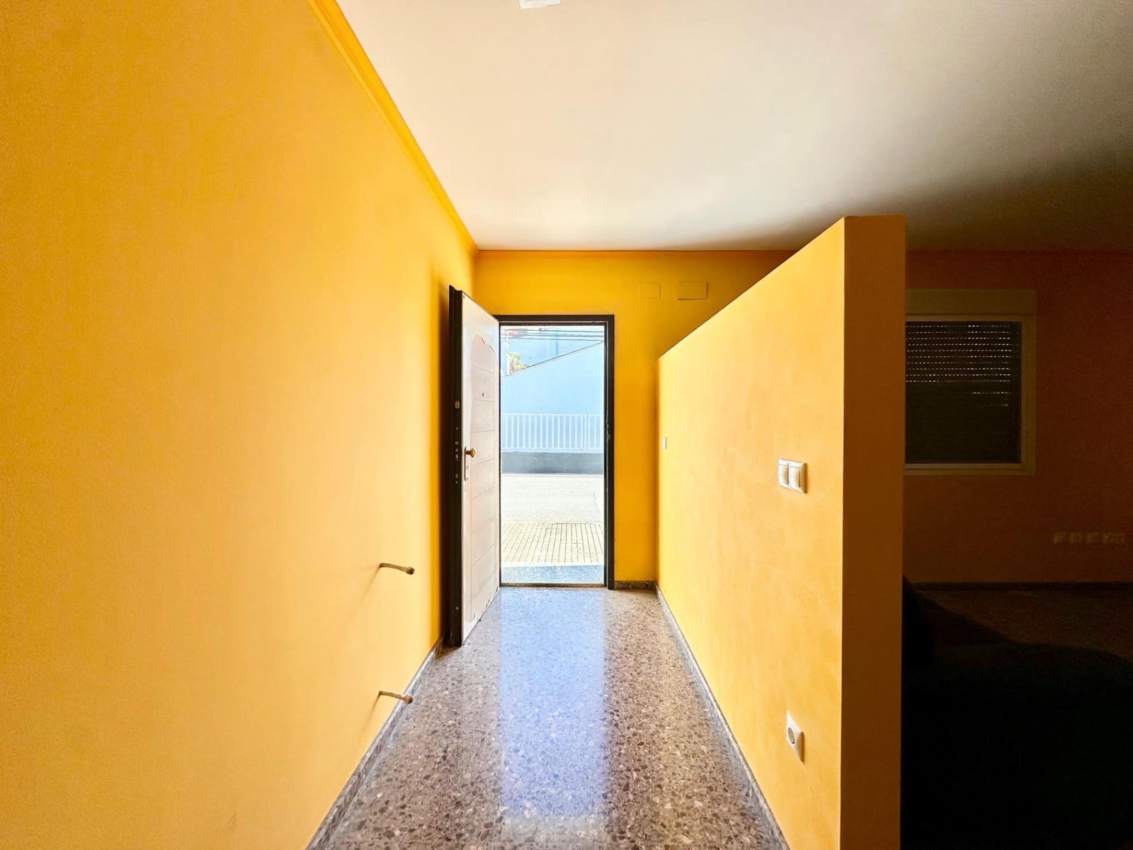 4 sypialnia Dom szeregowy na sprzedaż w Carlet - 149 900 € (Ref: 9401358)