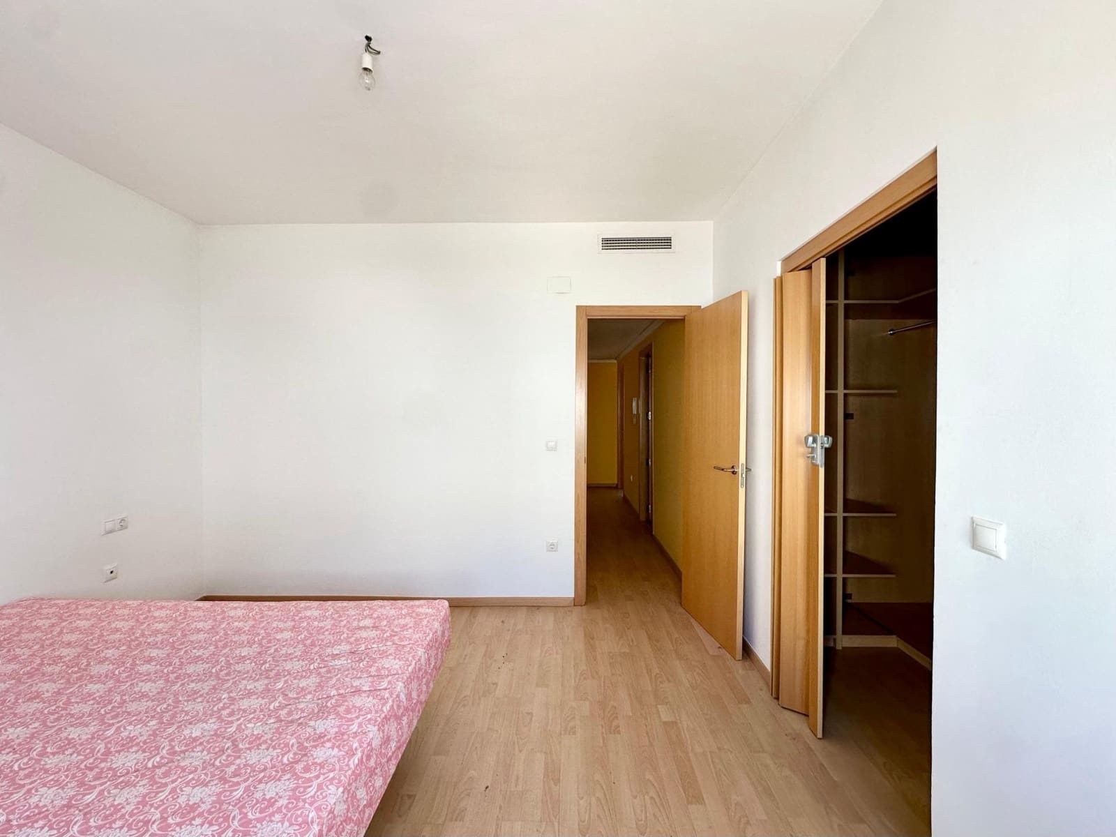 4 sypialnia Dom szeregowy na sprzedaż w Carlet - 149 900 € (Ref: 9401358)