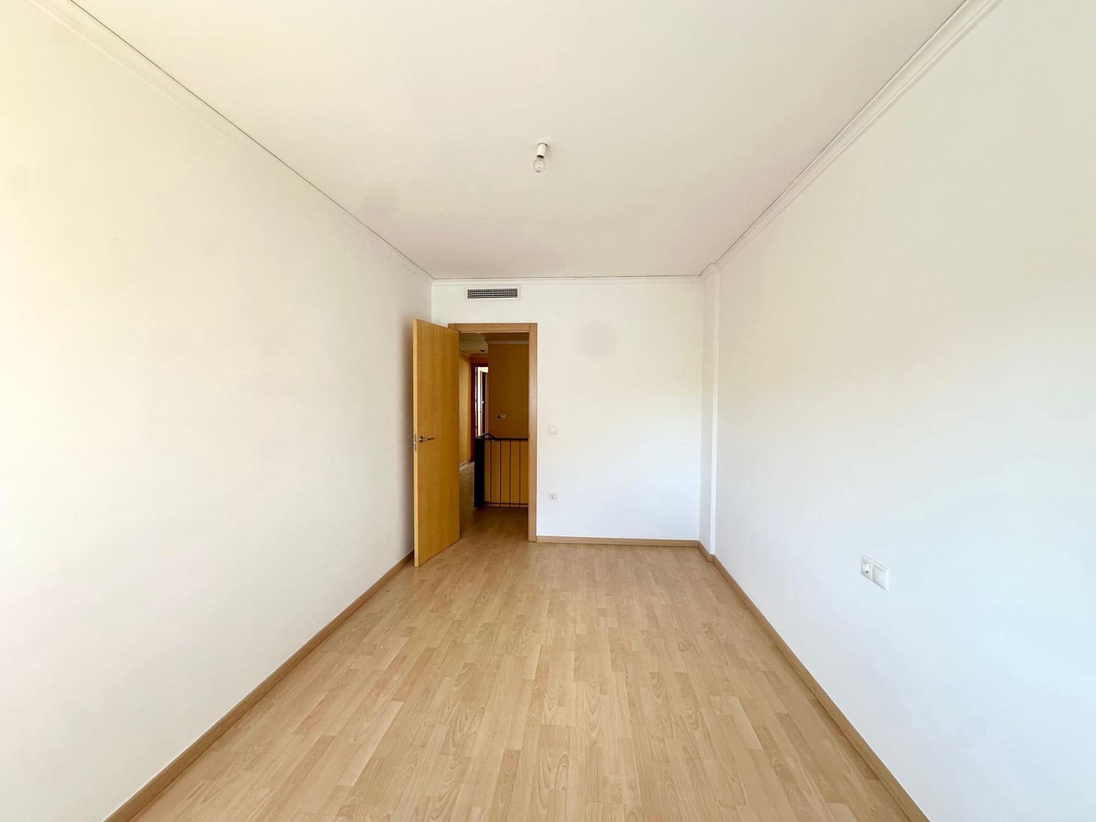 4 sypialnia Dom szeregowy na sprzedaż w Carlet - 149 900 € (Ref: 9401358)