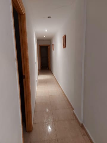 3 makuuhuone Huoneisto myytävänä paikassa L'Alcúdia mukana 
autotalli - 180 000 € (Ref: 9401818)