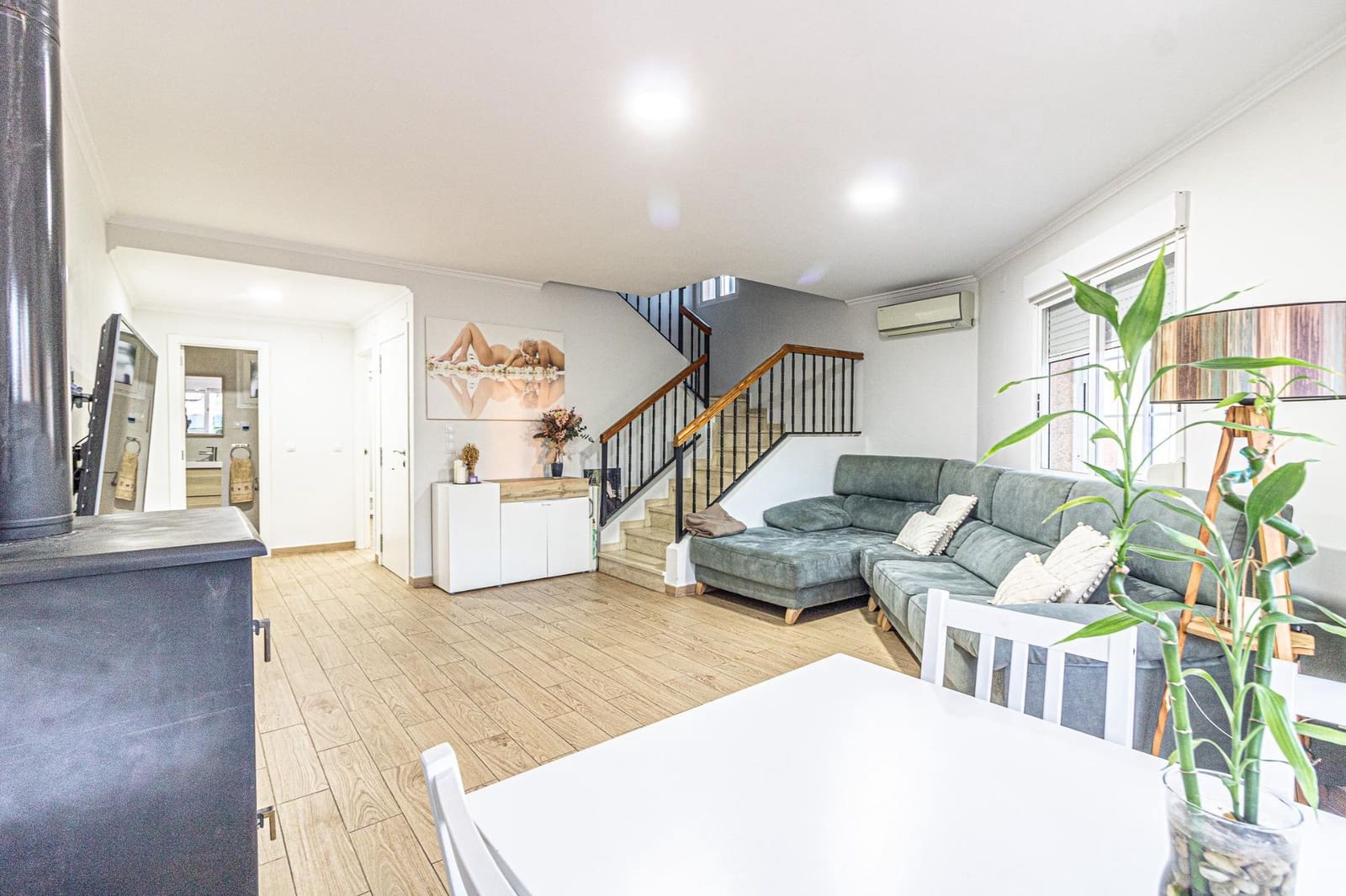 3 slaapkamer Rijtjeshuis te koop in Alberic met garage - € 215.000 (Ref: 9403534)