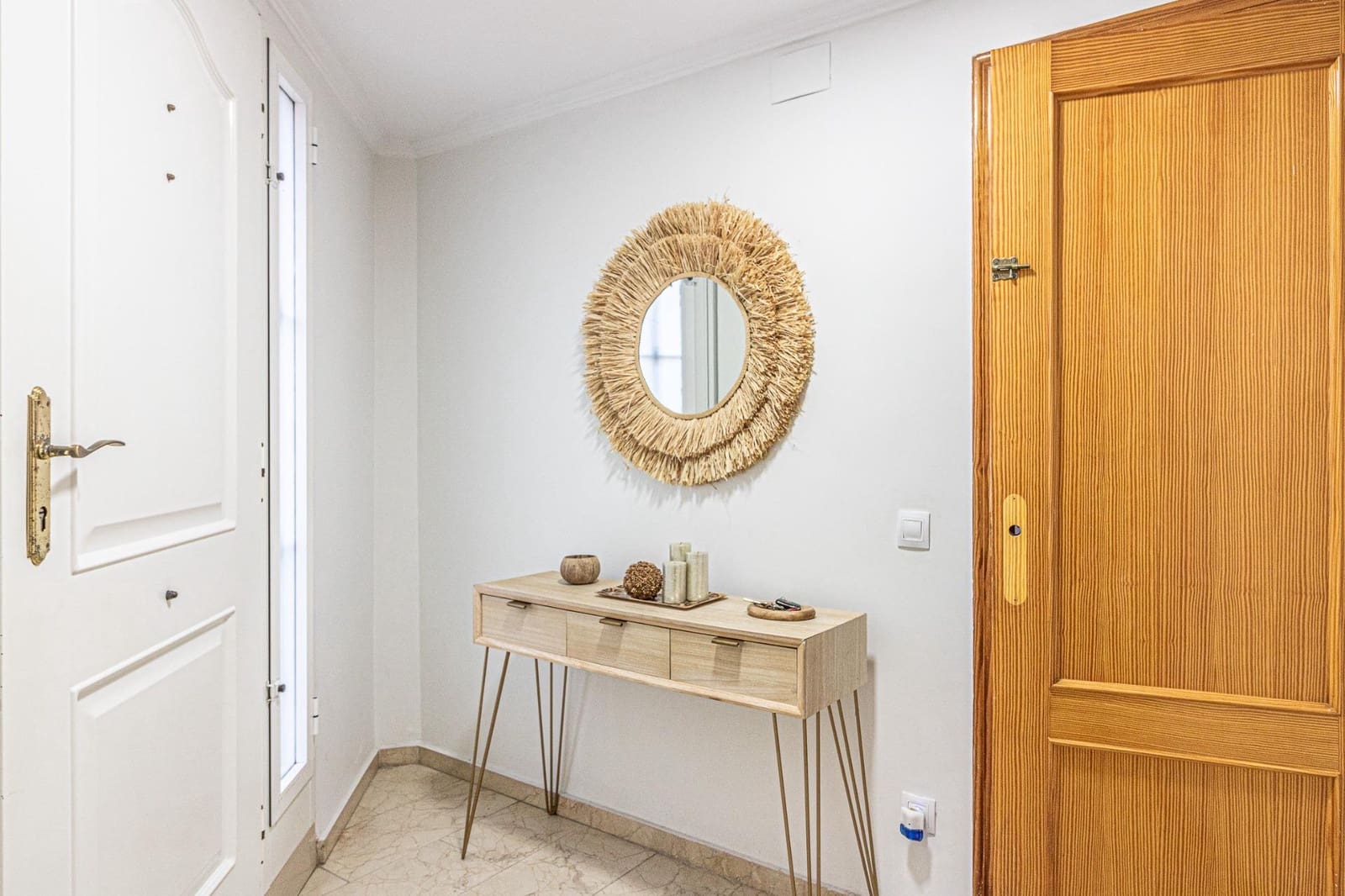 3 slaapkamer Rijtjeshuis te koop in Alberic met garage - € 215.000 (Ref: 9403534)