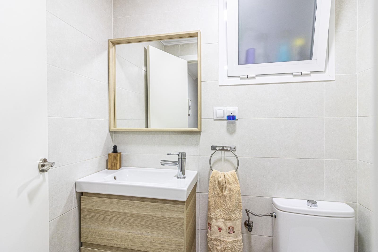 3 slaapkamer Rijtjeshuis te koop in Alberic met garage - € 215.000 (Ref: 9403534)